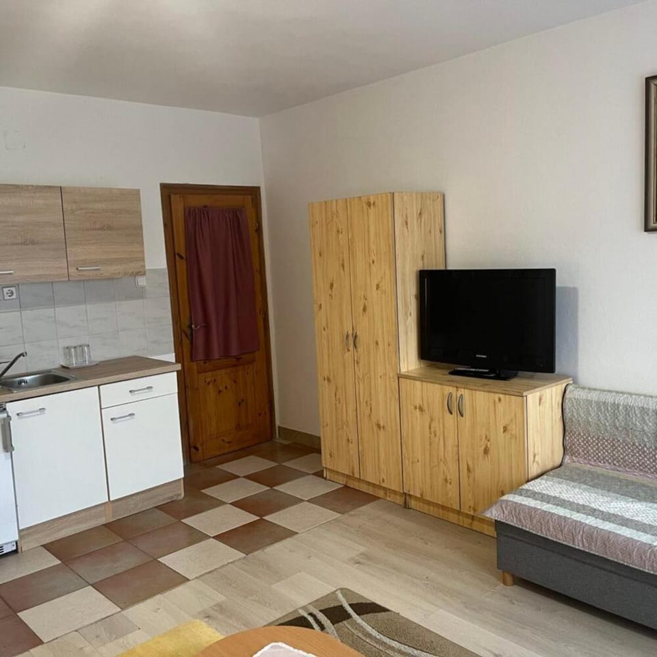 Lenzl's Panzió Bed and Breakfast in Hungary