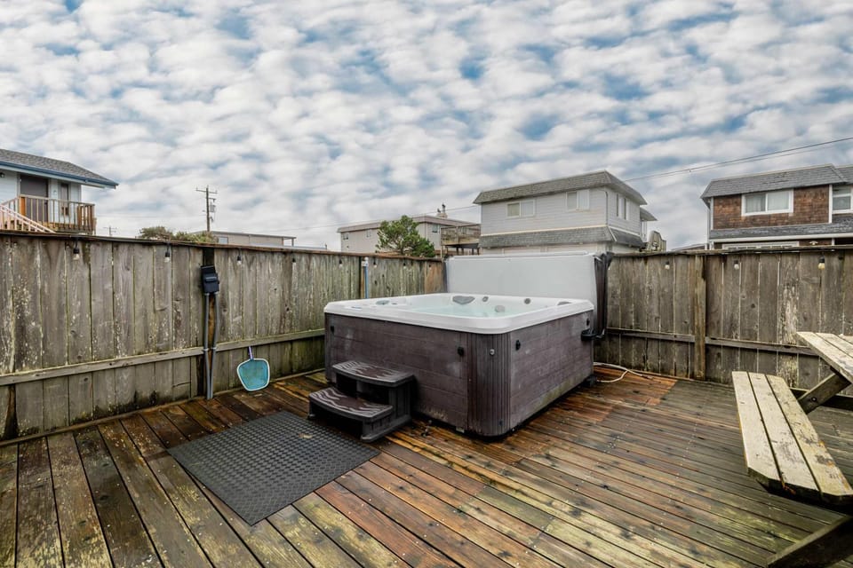 Great Escape House in Rockaway Beach