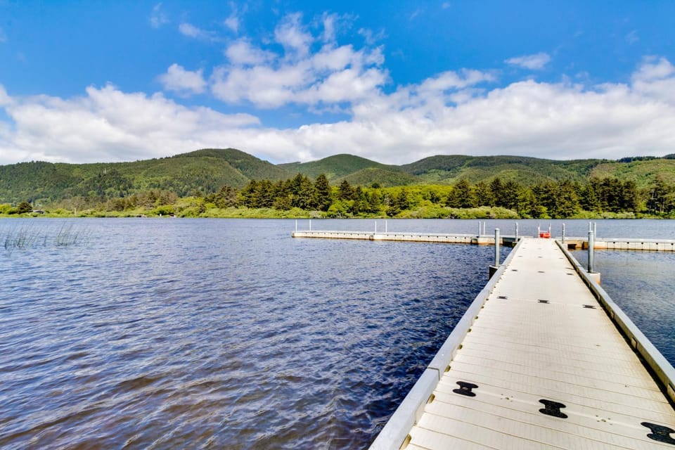 Great Escape House in Rockaway Beach