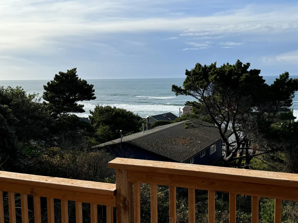 Mirabella House in Lincoln City