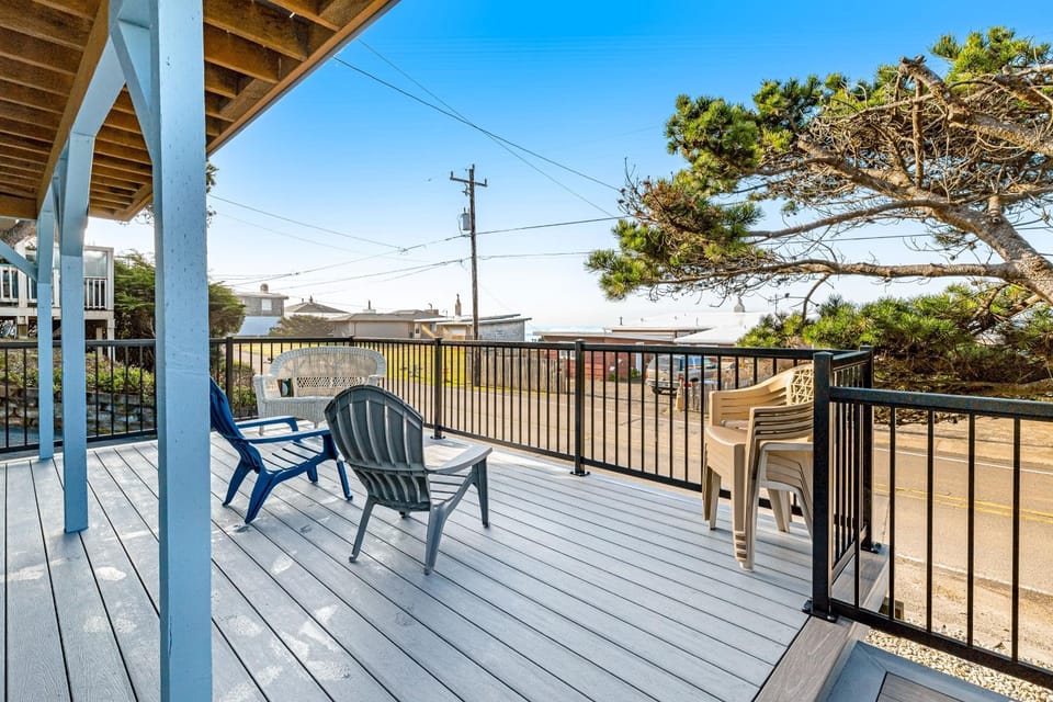 The Boat House Retreat House in Lincoln City