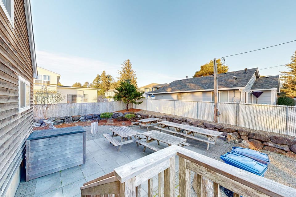 Crystal Rose Home House in Lincoln City