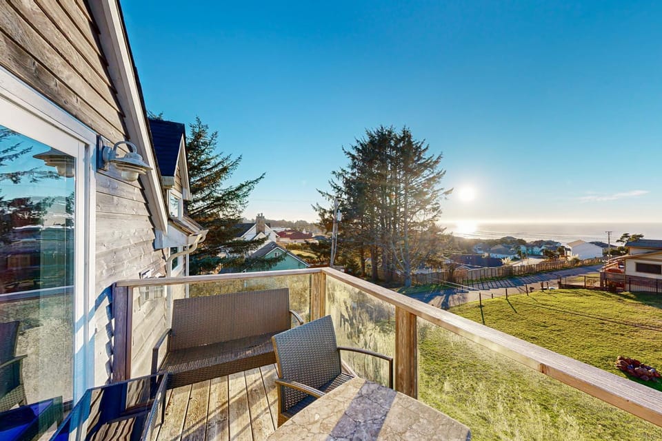 Crystal Rose Home House in Lincoln City