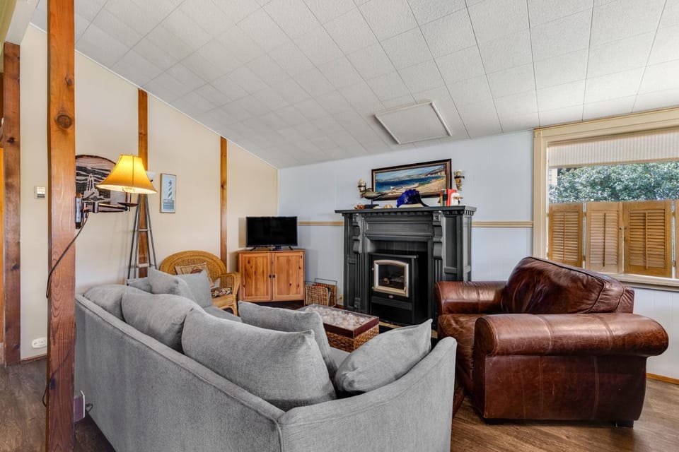 Beach Haven House in Devils Lake