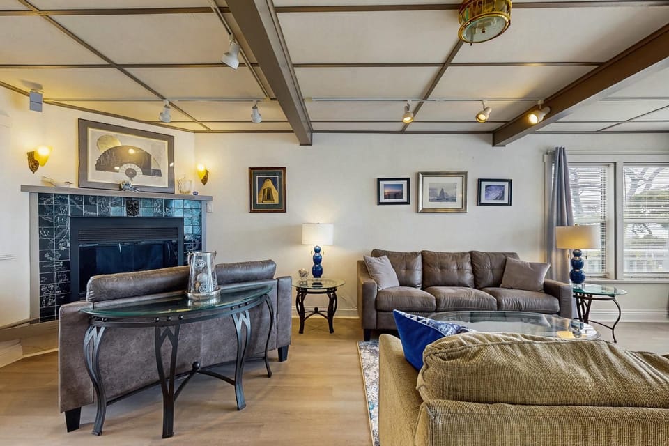 Far View House in Devils Lake