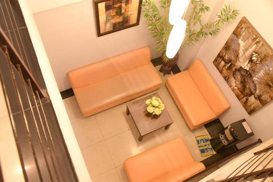 RedDoorz Plus near Plaza Indonesia Bed and Breakfast in Jakarta