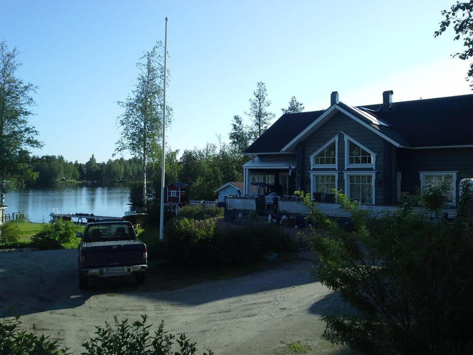 Property building, Day