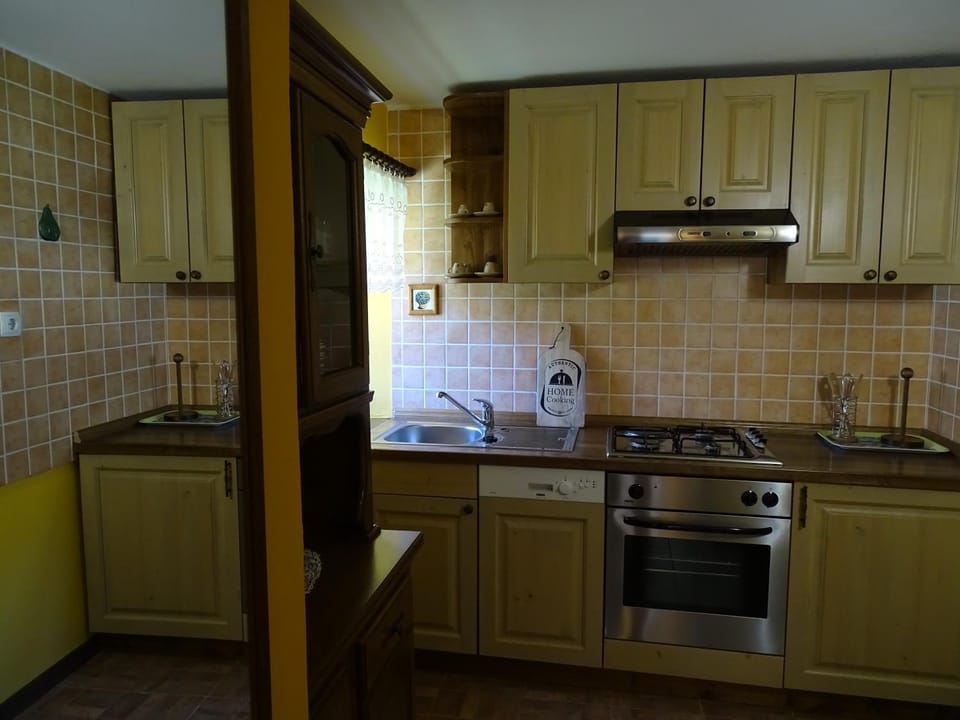 Apartmaji Pr-Gujlu Sela nad Podmelcem 5220 TOLMIN Apartment in Friuli-Venezia Giulia