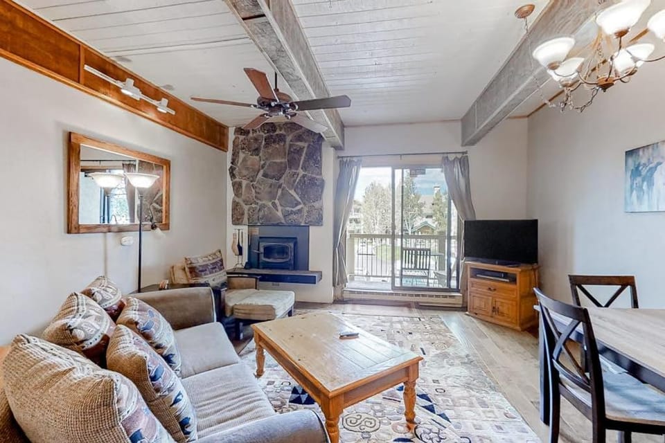 Storm Meadows Slopeside Retreat Apartment in Steamboat Springs