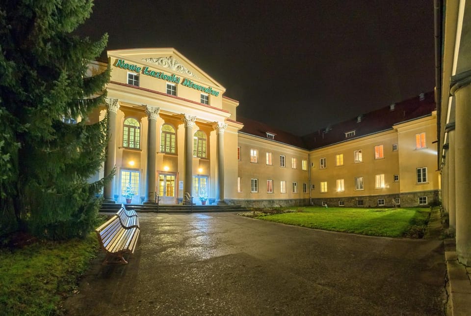 Property building, Facade/entrance, Night