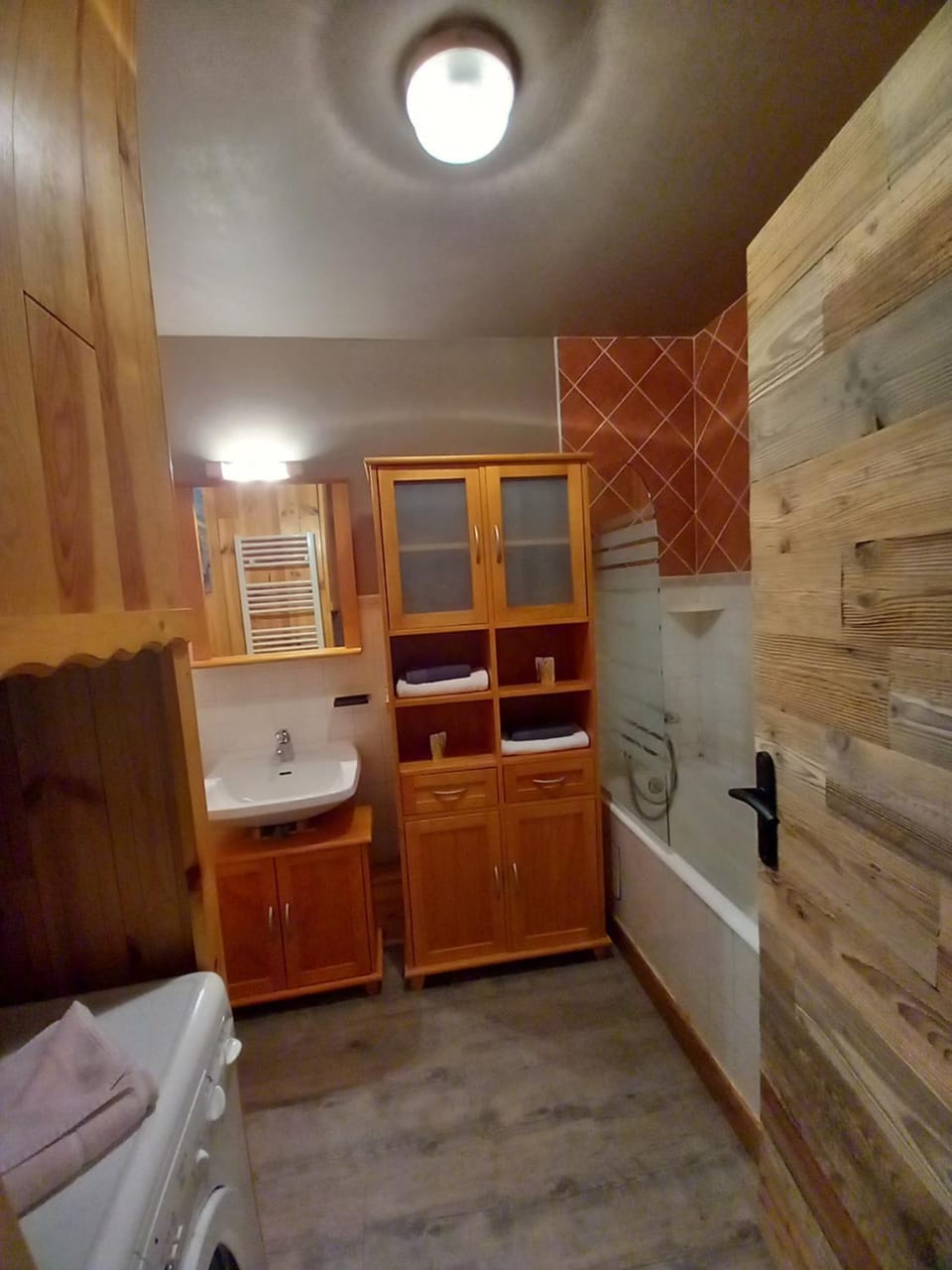 Bathroom, Bath, towels