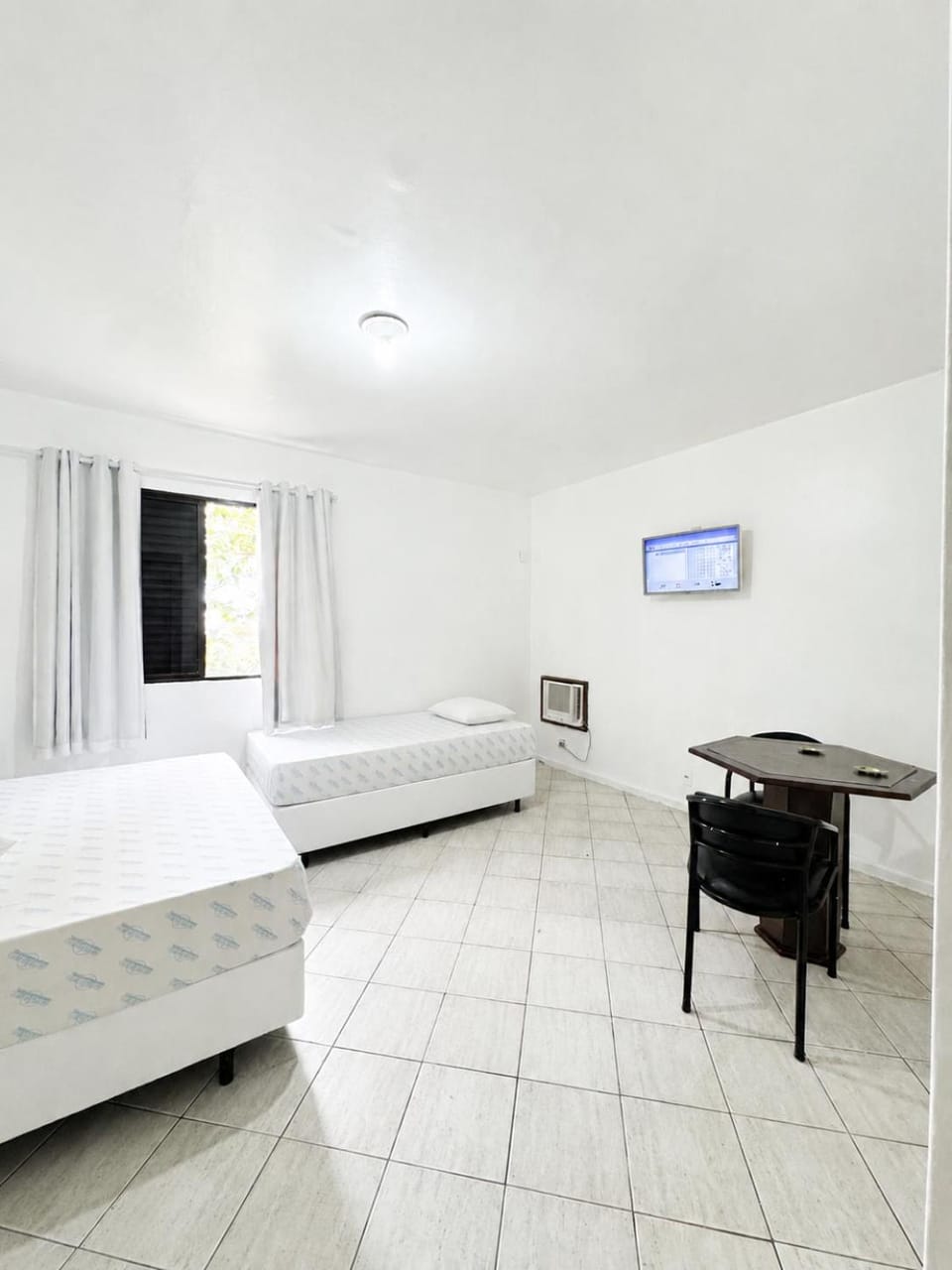 Golfinho Hotel Hotel in Santos