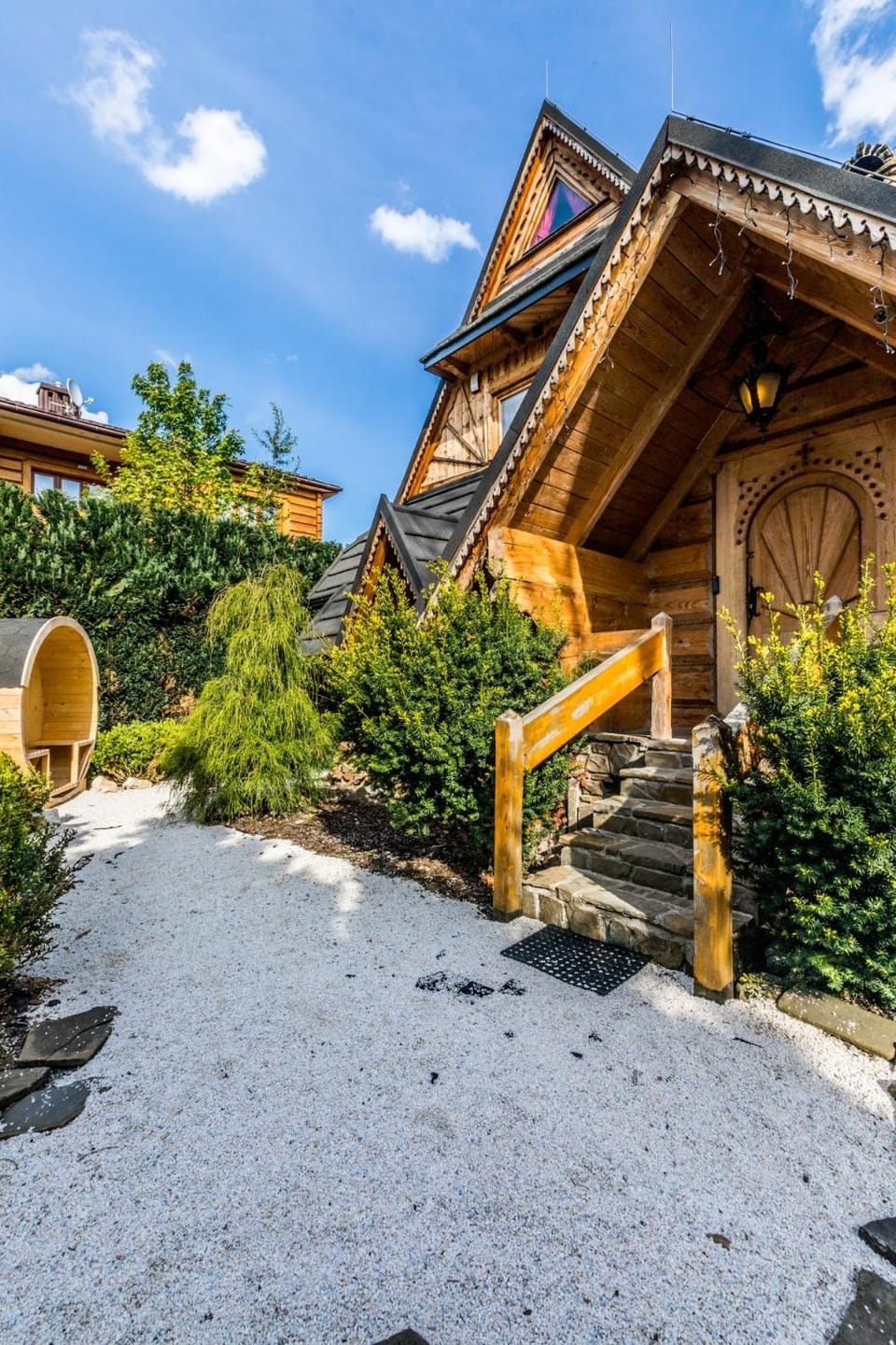 Property building, Garden, Sauna, Garden view