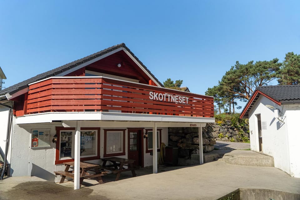 Property building, Lobby or reception