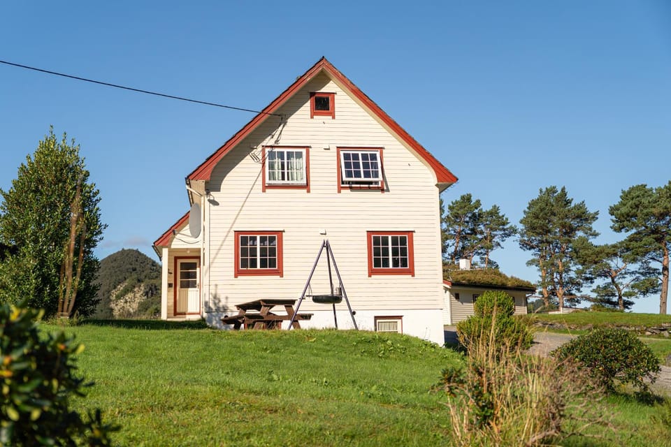 Property building, Garden