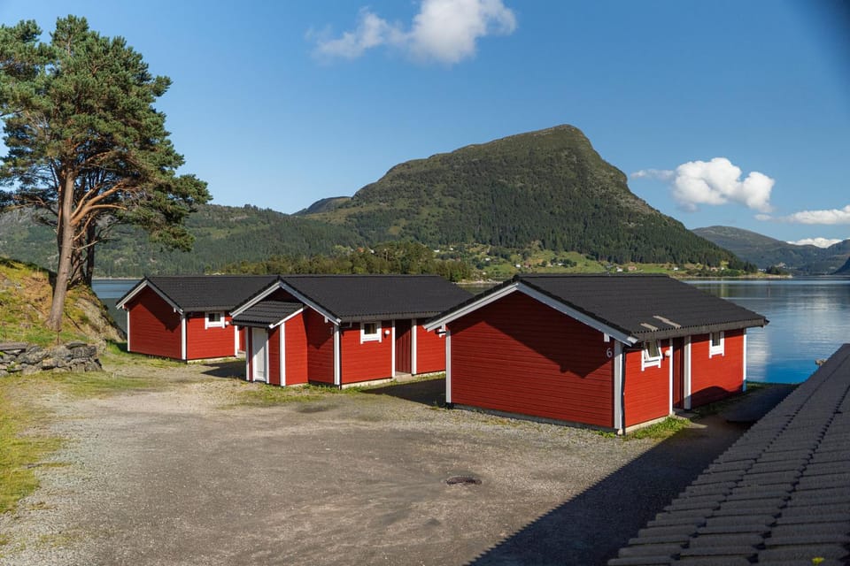 Facade/entrance, View (from property/room), Mountain view