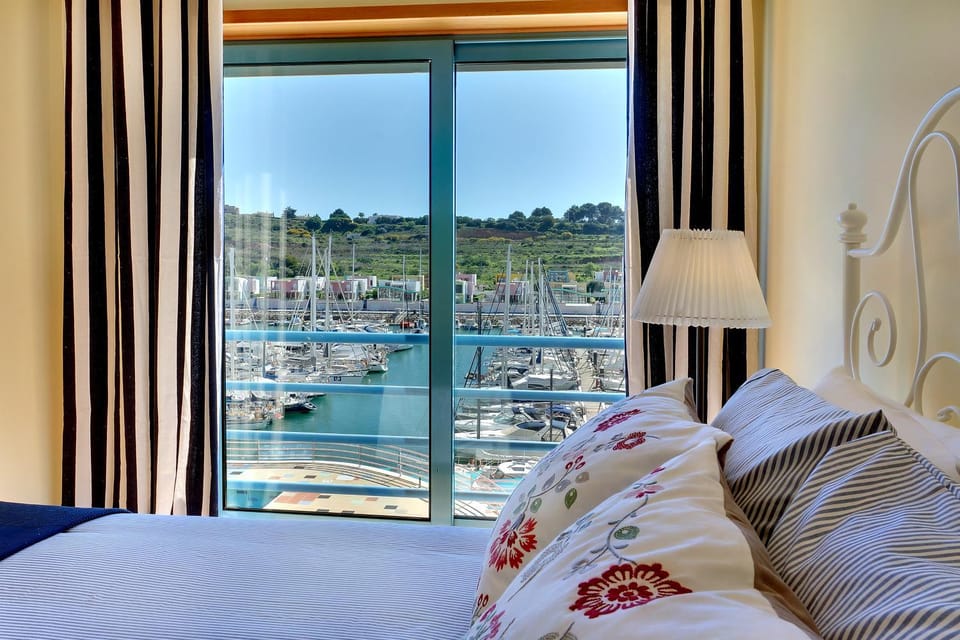 Bed, Sea view