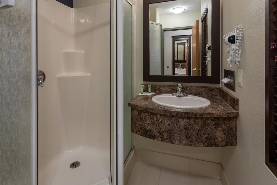 Super 8 by Wyndham Lachenaie/Terrebonne Hotel in Terrebonne
