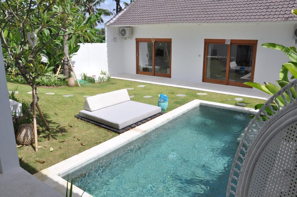Villa Enjoy Villa in North Kuta
