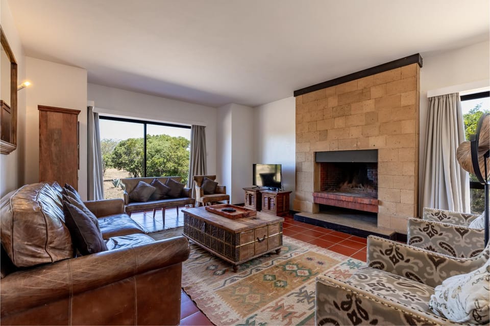 Living room, Seating area, flat iron