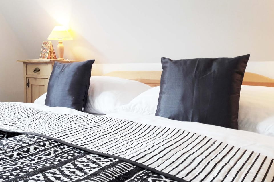 Bedroom, bunk bed