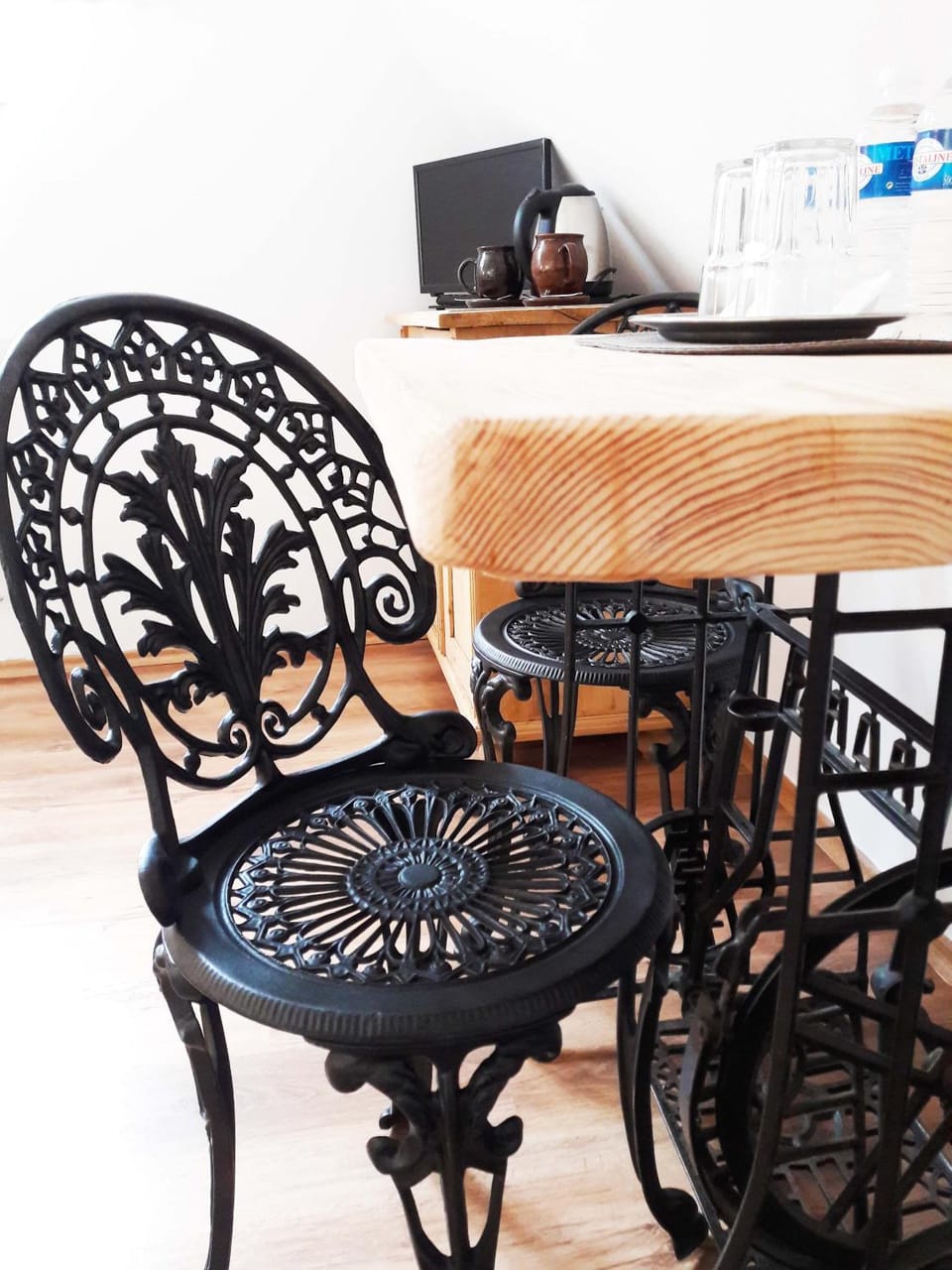 Coffee/tea facilities, Dining area, Bedroom
