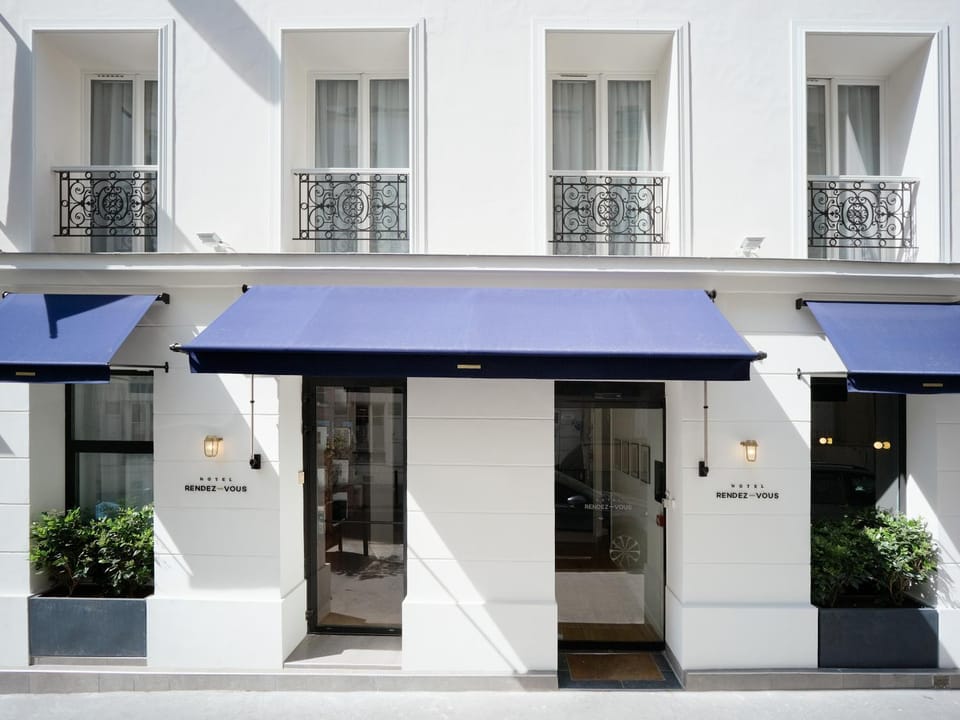 Property building, Facade/entrance