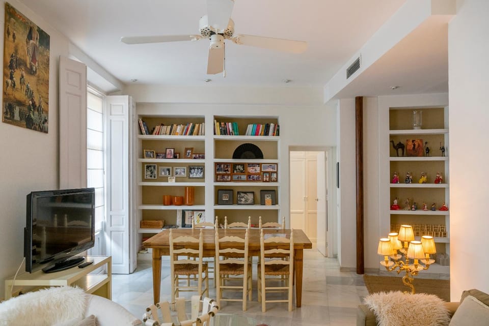TV and multimedia, Living room, Seating area