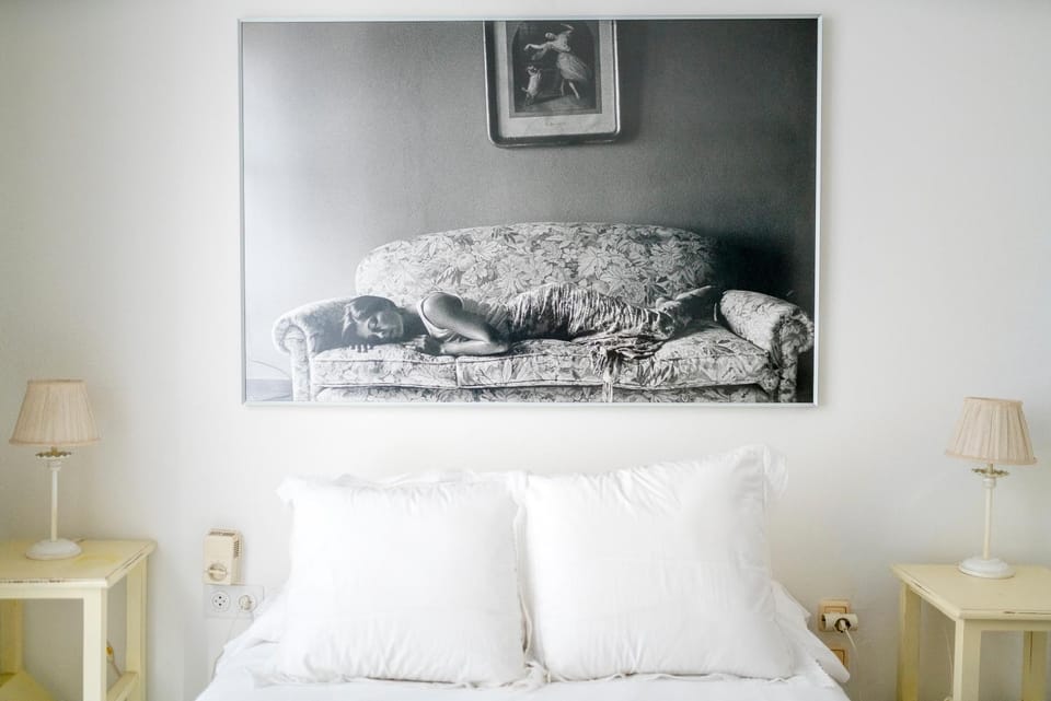 Bed, Photo of the whole room, Decorative detail, Bedroom