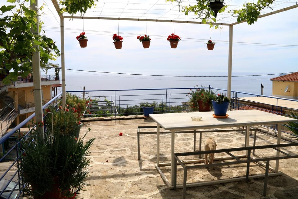 BBQ facilities, Balcony/Terrace, Beach, Pets, Sea view