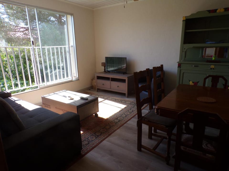 Communal lounge/ TV room, Lounge or bar