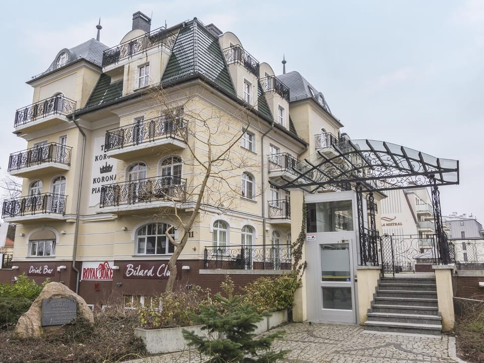 Facade/entrance, Street view