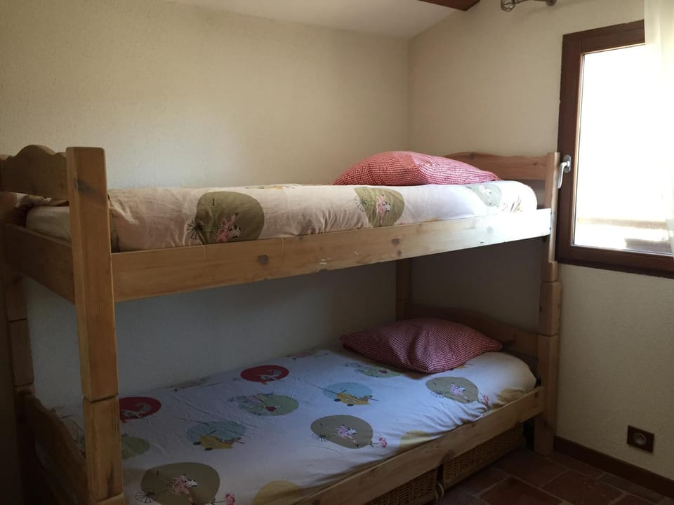 bunk bed