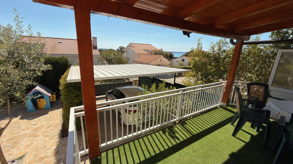 Patio, Spring, Day, Garden, View (from property/room), Balcony/Terrace, Garden view