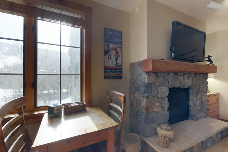 The Dakota Outpost Apartment in Keystone