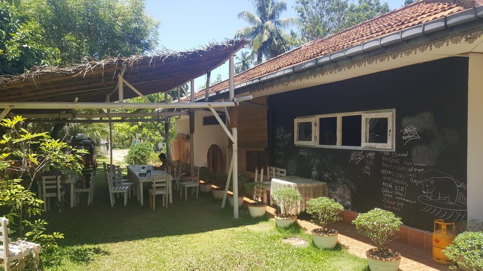 Property building, Restaurant/places to eat, Garden, Lounge or bar