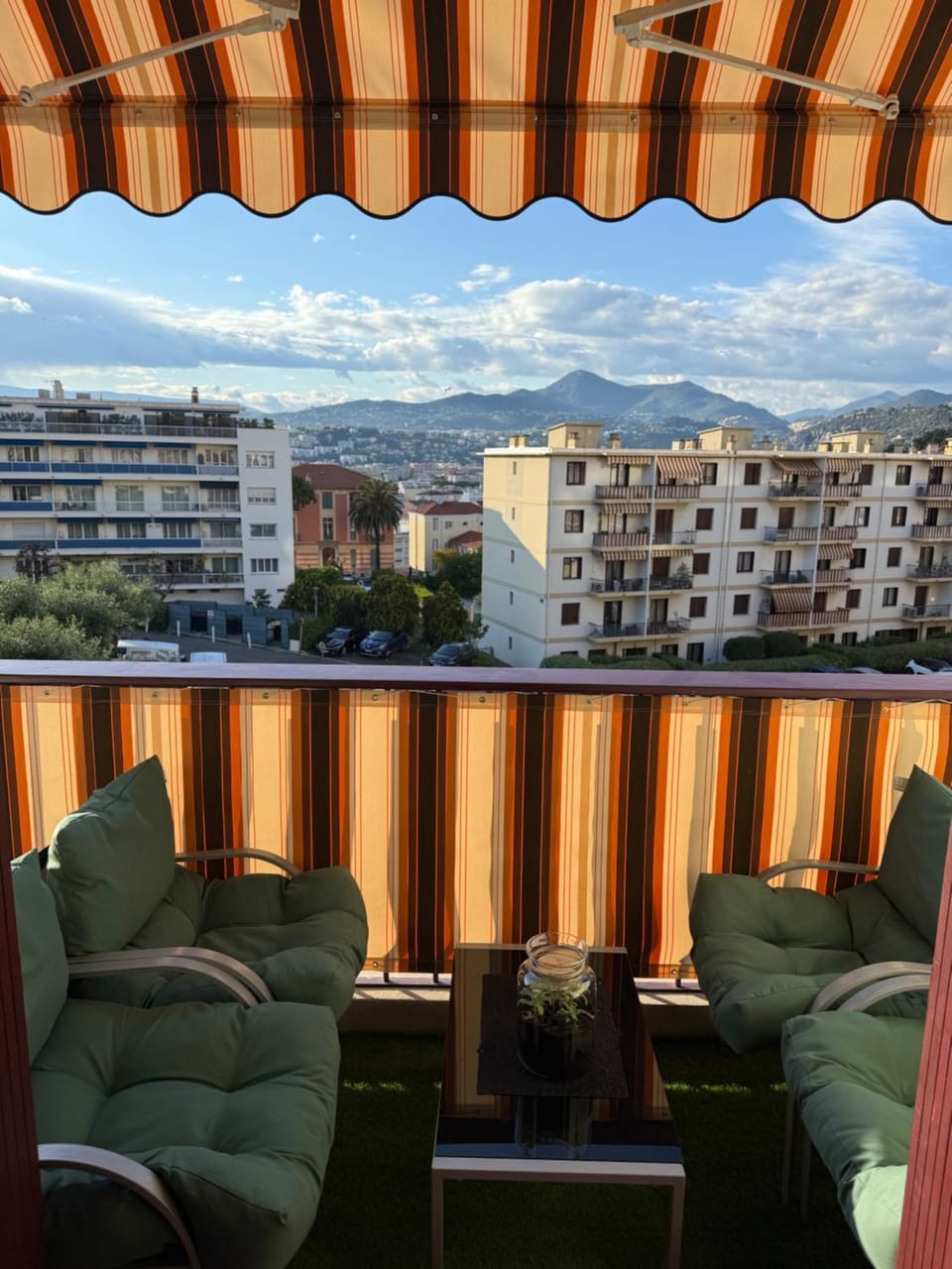 Natural landscape, View (from property/room), Balcony/Terrace, Living room, Mountain view