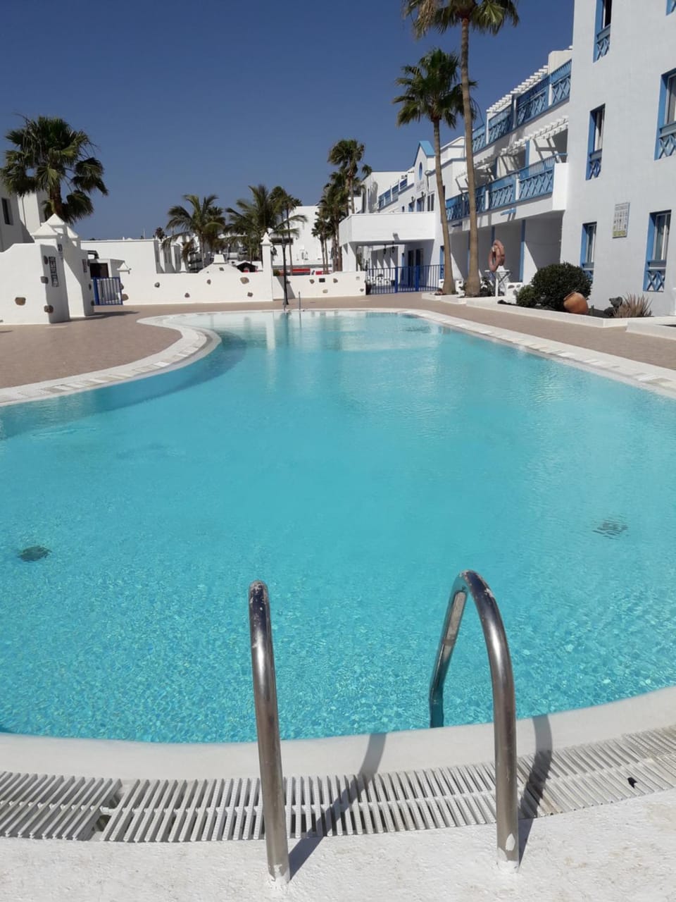 Swimming pool, Swimming pool