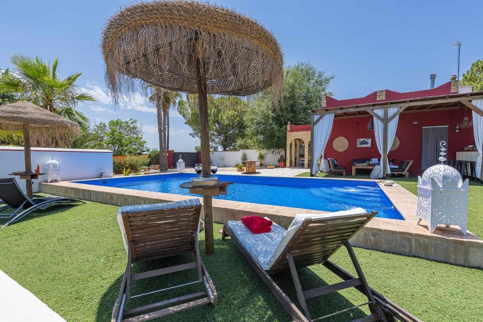 Property building, Garden, Balcony/Terrace, Garden view, Pool view, Swimming pool