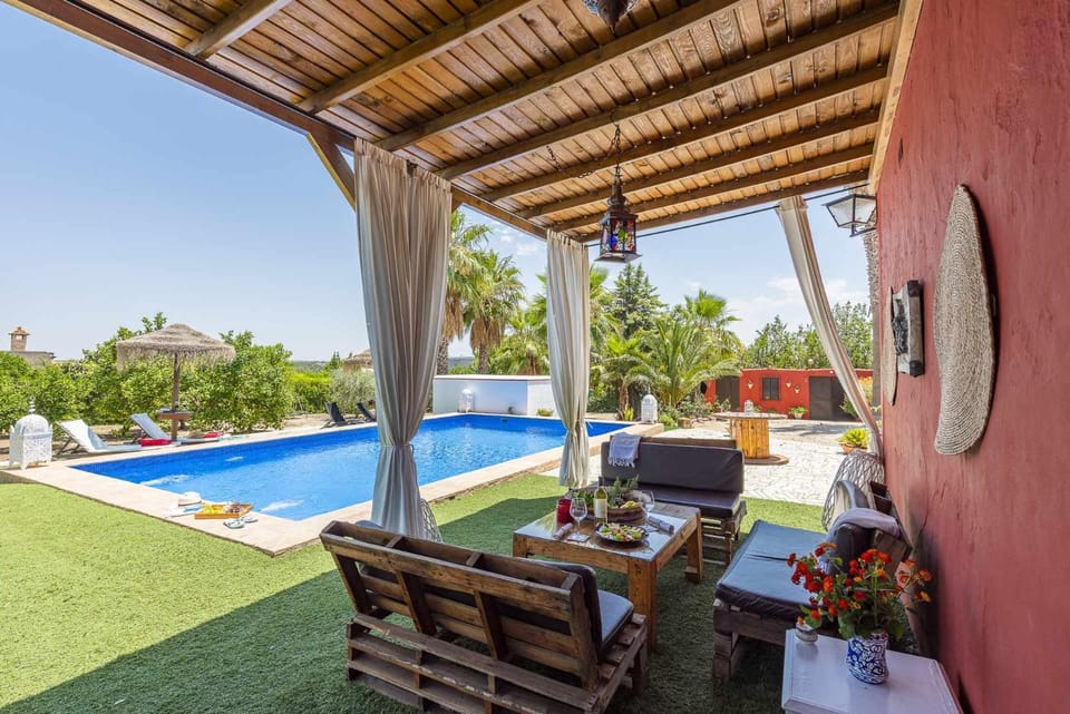 Property building, Garden, Balcony/Terrace, Garden view, Pool view, Swimming pool