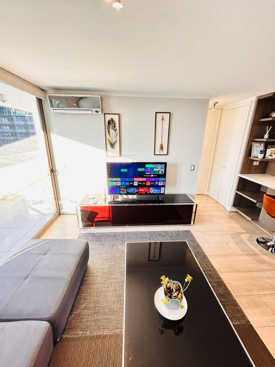 TV and multimedia, Living room, Dining area