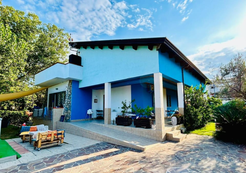 Property building, Garden