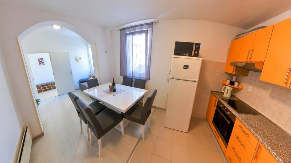 Apartment Dado Apartment in Makarska