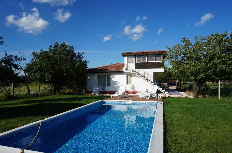 Swimming pool, Swimming pool