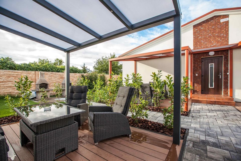 Garden, Balcony/Terrace, Seating area, Garden view