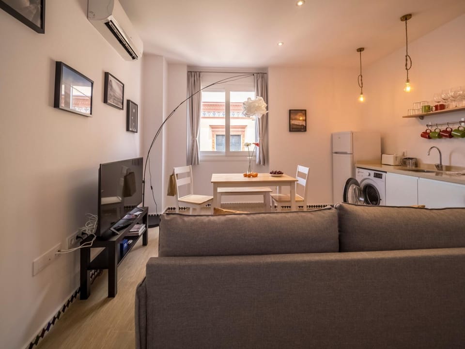 Kitchen or kitchenette, Living room, Dining area