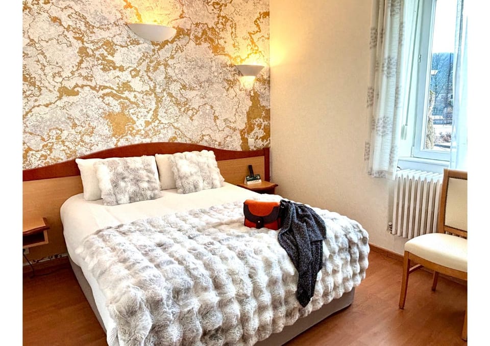 Shower, Toilet, Coffee/tea facilities, Hiking, Cycling, Continental breakfast, soundproof, acessibility