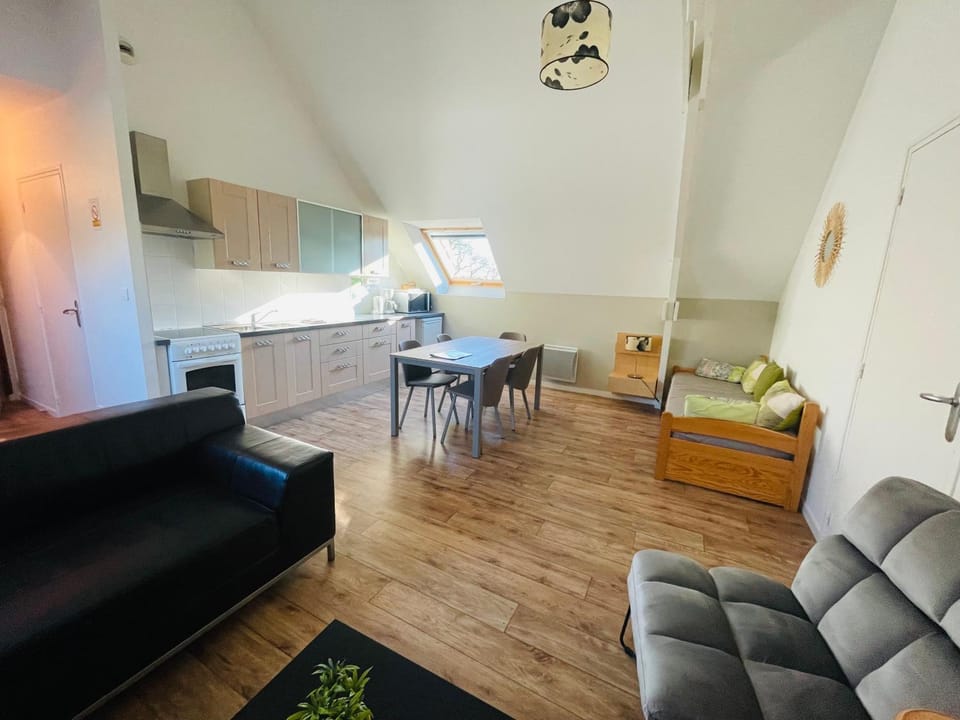 Kitchen or kitchenette, Living room