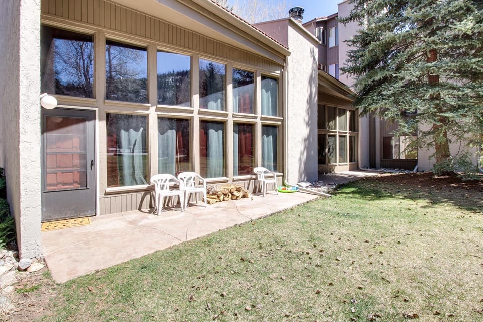 Eagle-Vail Ski Golf Retreat Apartment in Eagle County