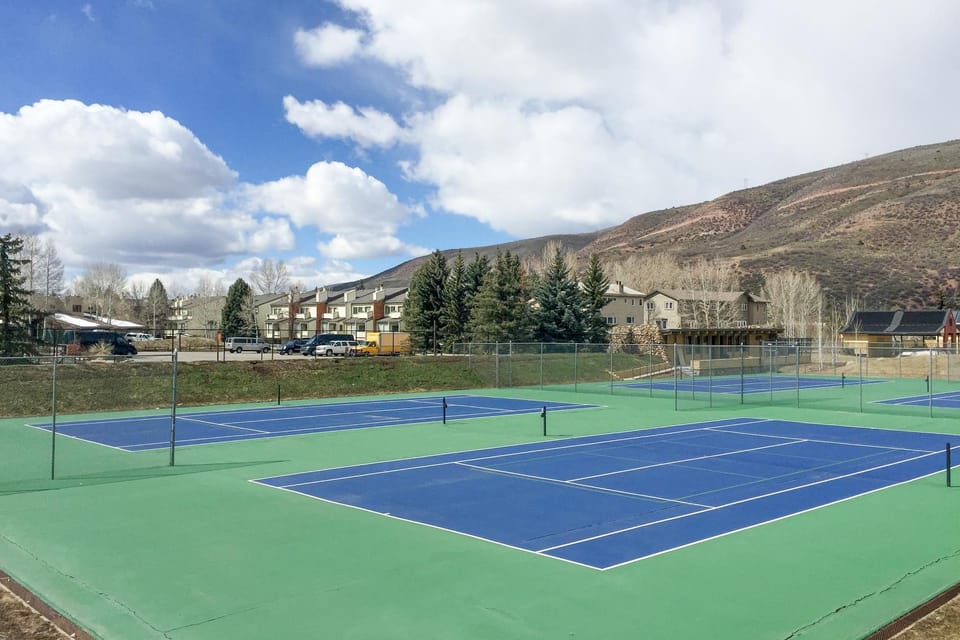 Eagle-Vail Ski Golf Retreat Apartment in Eagle County
